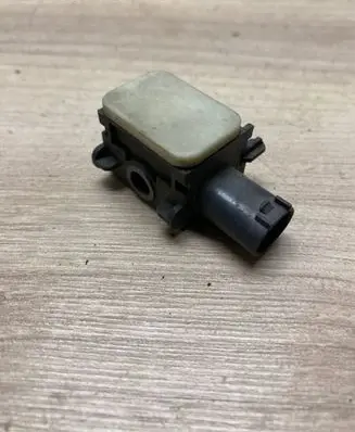 Mercedes-Benz ML W164 Airbag deployment crash/impact sensor 0038202926