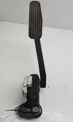 Volvo S60 Accelerator throttle pedal 30636003