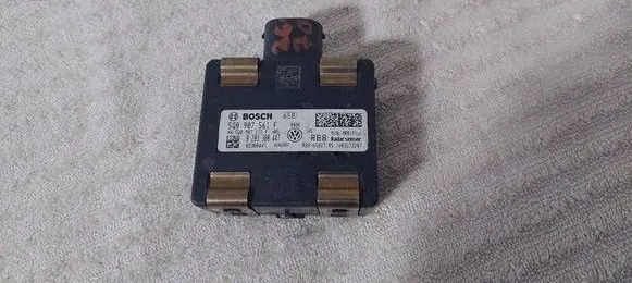 Volkswagen Golf VII Distronic sensor radar 5Q0907561F 0203300447 5Q0907572F