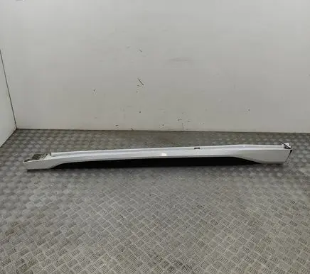 BMW iX1 Sill 5A4FFE5