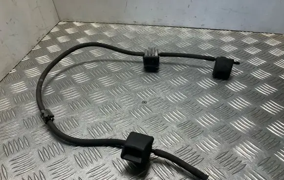 Mercedes-Benz C W204 Windshield washer spray nozzle A2048320714
