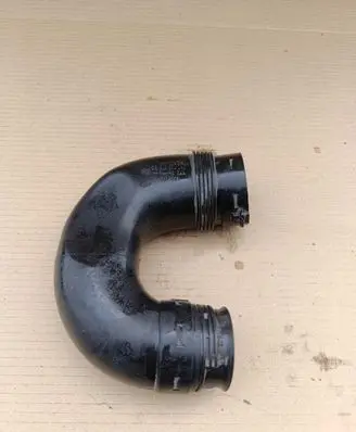 Audi A3 S3 8P Air intake hose/pipe 1K0129618BQ