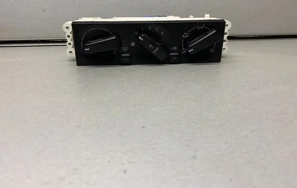 Mitsubishi Space Star Climate control unit MR262492
