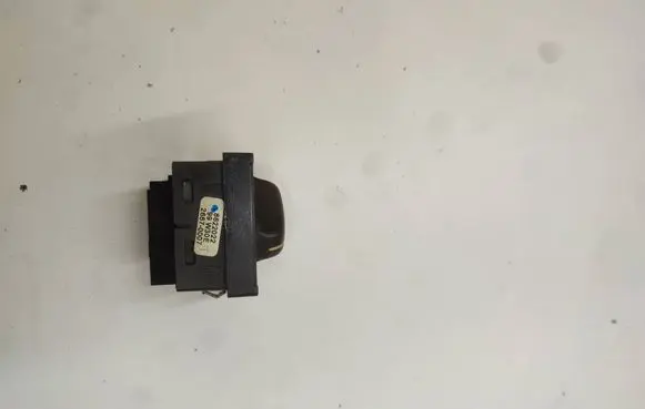 Volvo S70 V70 V70 XC Light switch 8622022 26670007