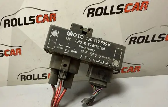 Volkswagen Golf IV Coolant fan relay 1J0919506K