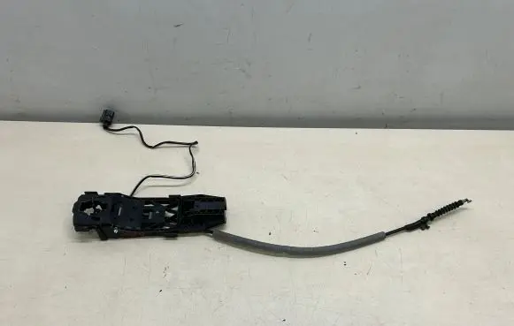 Porsche Cayenne (92A) Front door exterior handle/bracket 7P5839885B