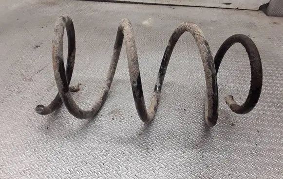 Toyota Avensis T250 Rear coil spring 