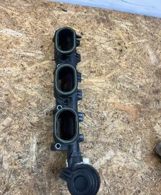 Audi A6 S6 C6 4F Intake manifold 06E907386K