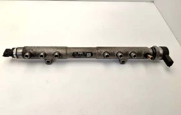 Volvo V70 Fuel main line pipe 30777554 0445215023 0281002712