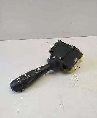 Renault Clio IV Wiper control stalk 255675887R E10670323