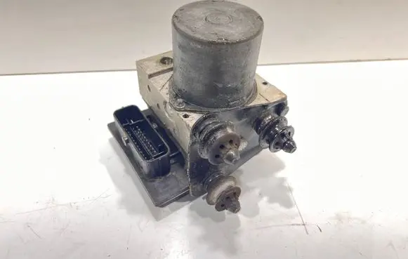 Audi A4 S4 B8 8K ABS Pump 8K0907379