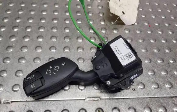 BMW 5 E60 E61 Indicator stalk S26372180 6951349