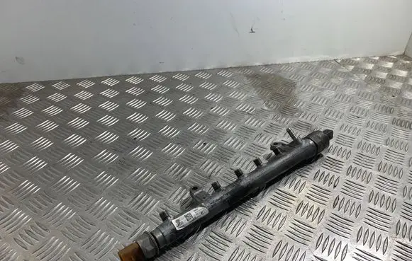 Skoda Superb B6 (3T) Fuel main line pipe 03L130089B