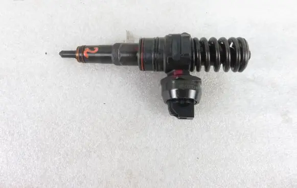 Audi A3 S3 8L Fuel injector 0414720213 038130073AQ