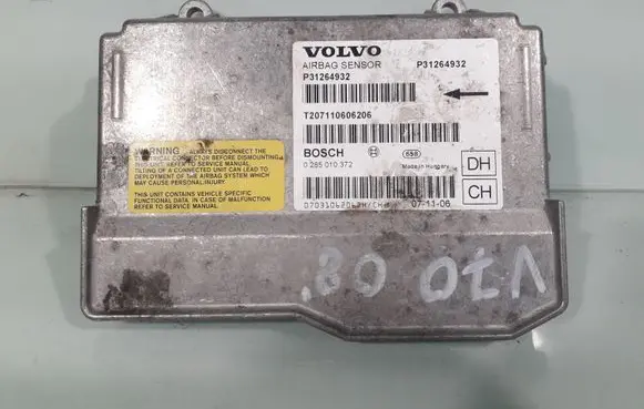 Volvo V70 Airbag control unit/module 0285010372 P31264932
