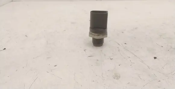 BMW 3 E90 E91 Fuel pressure sensor 0281002988
