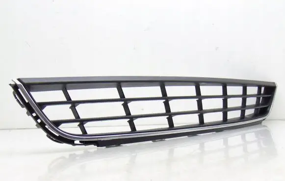Volkswagen Jetta VI Front bumper lower grill 5C6853677A