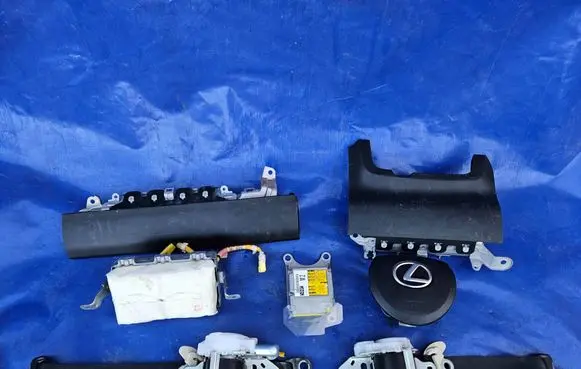 Lexus CT 200H Airbag set 