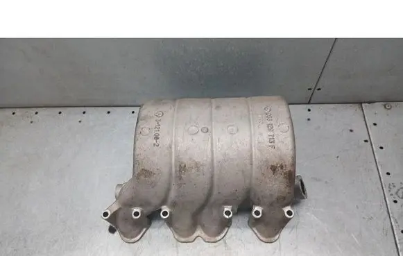 Skoda Fabia Mk1 (6Y) Intake manifold 038129713F