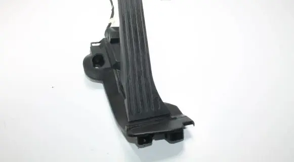 Volkswagen PASSAT CC Accelerator throttle pedal 1K2721503AJ