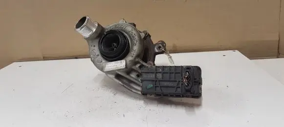 Jaguar XF X250 Turbo AX2Q6K682CA 7784003 GT17V