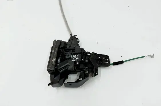 Mercedes-Benz EQC Rear door lock A220064099