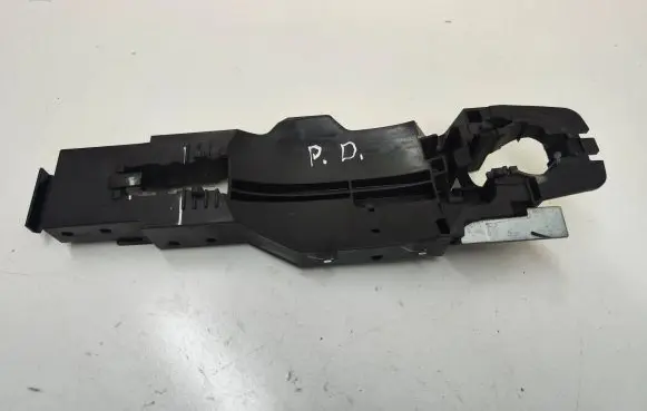 Nissan Juke I F15 Front door exterior handle/bracket 