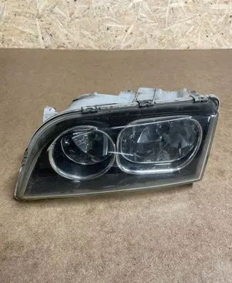 Volvo S40, V40 Headlight/headlamp 