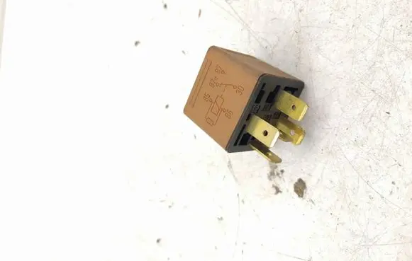 Opel Astra F Cruise control relay 90491314 962012