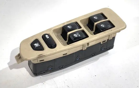 SsangYong Rexton Electric window control switch 8582008000