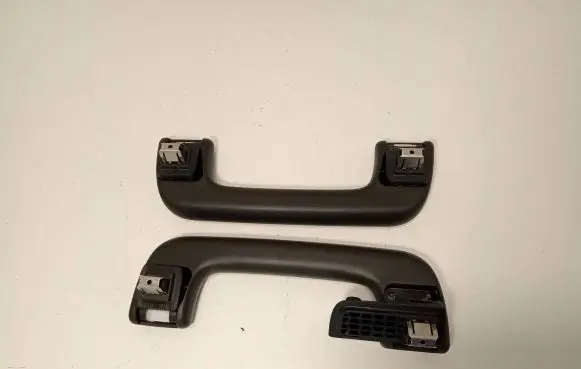 Audi A4 S4 B9 A set of handles for the ceiling 4M0857608