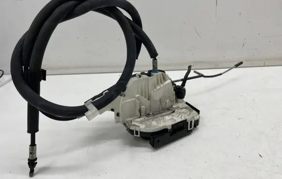 Maserati Ghibli Front door lock 670032945 45016022