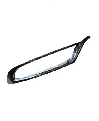 Chrysler 300C Front fog light trim/grill 9404226 5XV83TRMAB 5XV90TRMAB