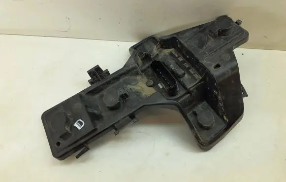 Volkswagen Touran I Tail light bulb cover holder 1T0945258D