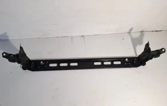 Volvo V60 Radiator mount bracket 
