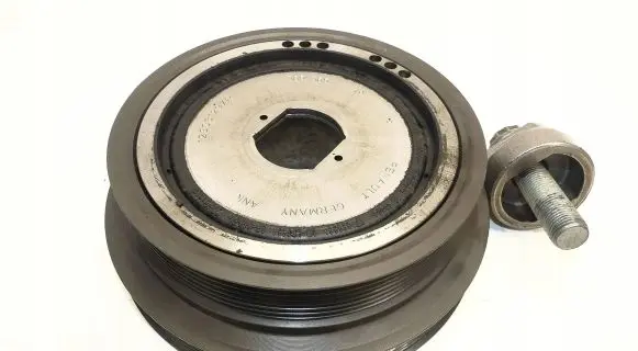 Nissan Navara D23 Crankshaft pulley 123031297R