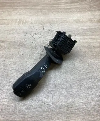 BMW 5 E39 Indicator stalk 8352172