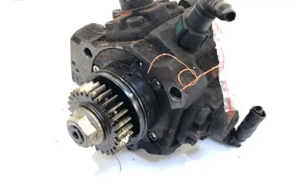 Nissan Qashqai Fuel injection high pressure pump 8200690744