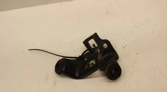 Toyota Avensis T250 Radiator mount bracket