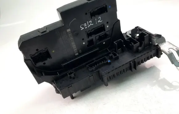 Mercedes-Benz E W212 Fuse box set 2129004901