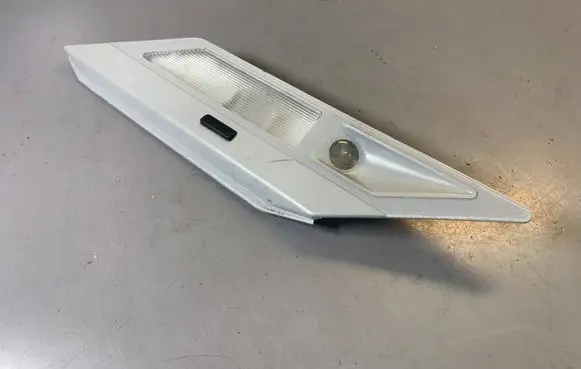 BMW 7 E38 Rear seat light 8368843