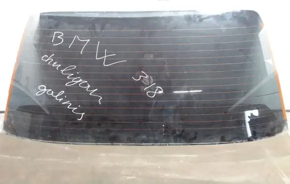 BMW 3 E30 Rear windscreen/windshield window 