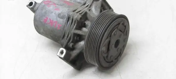 Nissan Juke I F15 Air conditioning (A/C) compressor (pump) 92600BV80A