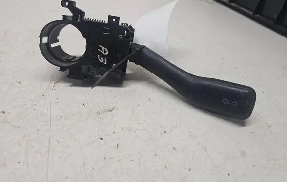 Audi A3 S3 8L Indicator stalk 8L093513G