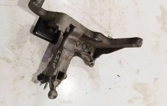 Ford Fiesta Engine mounting bracket AV2Q9b470AC R8S3A