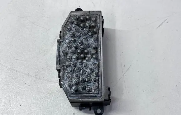 Volkswagen PASSAT B8 USA Heater blower motor/fan resistor 3C0907521G 3C0907521