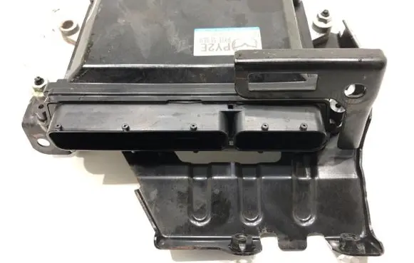 Mazda 6 Engine control unit/module ECU PY2E18881F