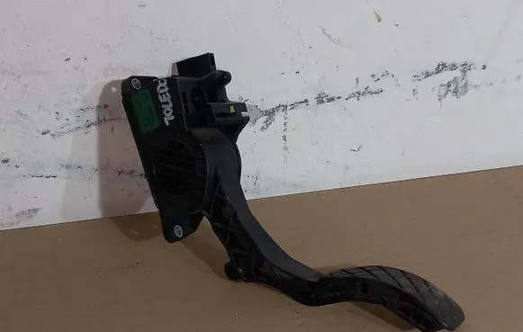 Seat Toledo IV (NH) Accelerator throttle pedal 6R2721503D