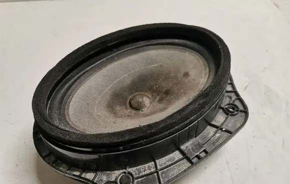 Chevrolet Camaro Subwoofer speaker 23125292