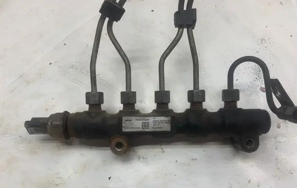 Peugeot 308 Fuel main line pipe 9654590 910005093